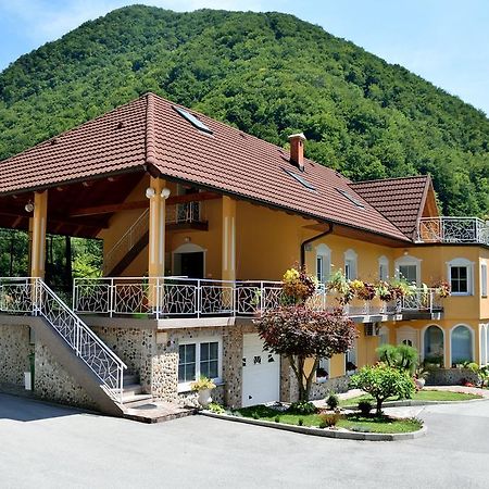 Apartment Sotocje Dolenja Trebusa Екстериор снимка