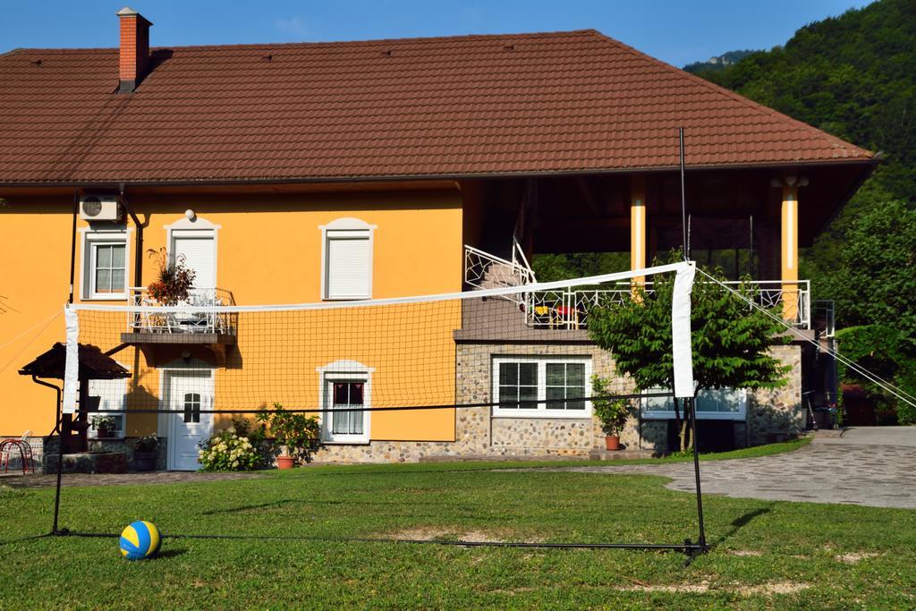 Apartment Sotocje Dolenja Trebusa Екстериор снимка